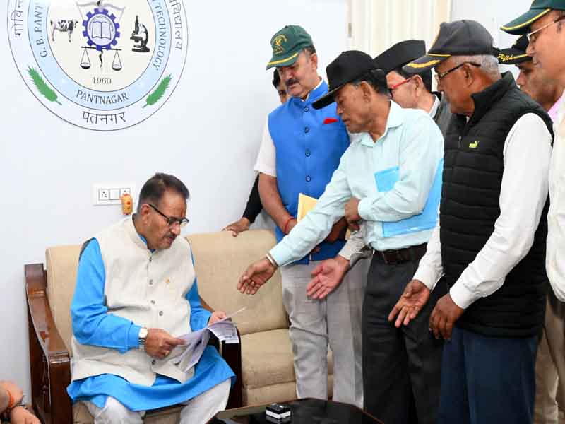 भूतपूर्व सैनिक संगठन बिंदुखत्ता के पूर्व सैनिक संगठन के पदाधिकारियों ने सैनिक कल्याण मंत्री गणेश जोशी से की मुलाकात भूतपूर्व सैनिक संगठन बिंदुखत्ता के पूर्व सैनिक संगठन के पदाधिकारियों ने सैनिक कल्याण मंत्री गणेश जोशी से की मुलाकात