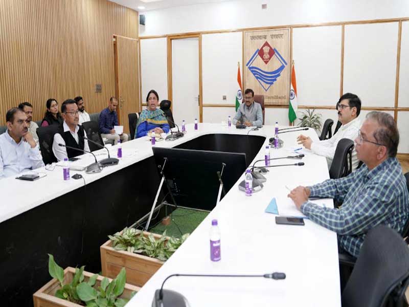 अपर मुख्य सचिव आनंद वर्धन की अध्यक्षता में जल संरक्षण अभियान: कैच द रेन – 2025 की समीक्षा बैठक आयोजित