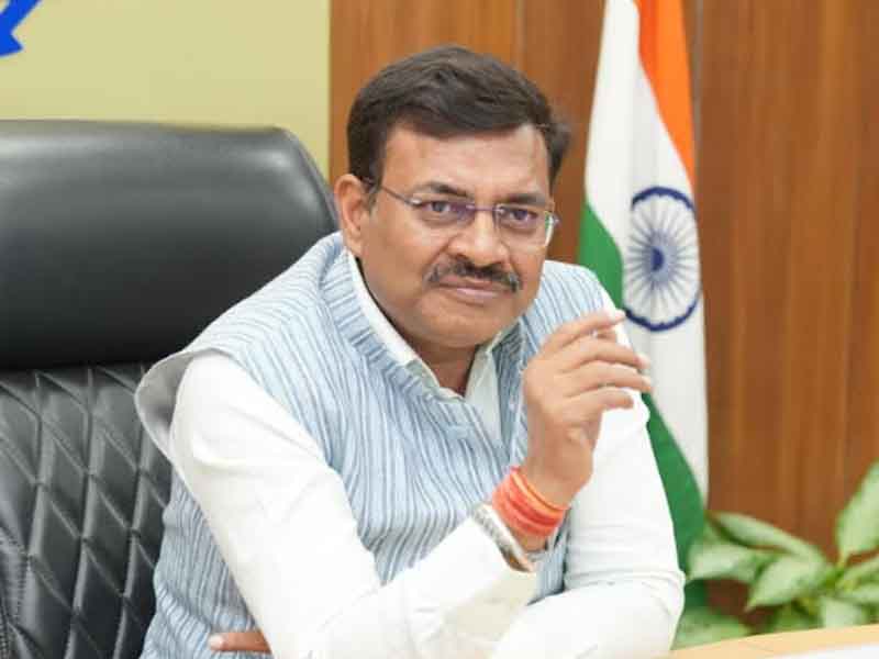 01 मई, 2025 से विभागों में अनिवार्य रूप से बायोमैट्रिक उपस्थिति सुनिश्चित करें अधिकारी: मुख्य सचिव