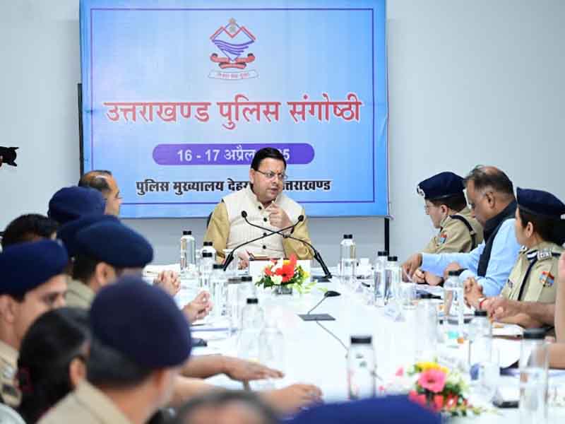 CM धामी ने विदेशी घुसपैठियों के खिलाफ प्रशासन के साथ मिलकर एक व्यापक ड्राइव चलाकर तत्काल कठोर कार्यवाही के दिए निर्देश