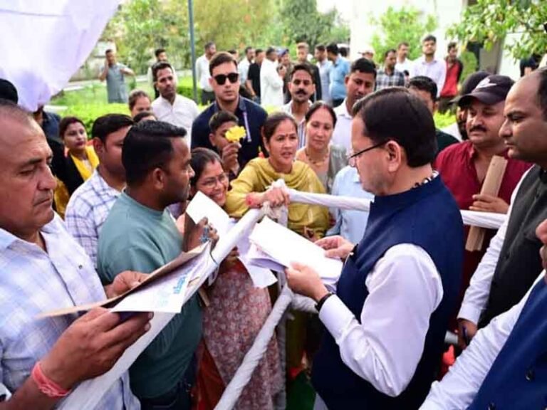 CM धामी ने ‘मुख्य सेवक संवाद’ में सुनी क्षेत्र की समस्याएं, दिए समाधान के निर्देश