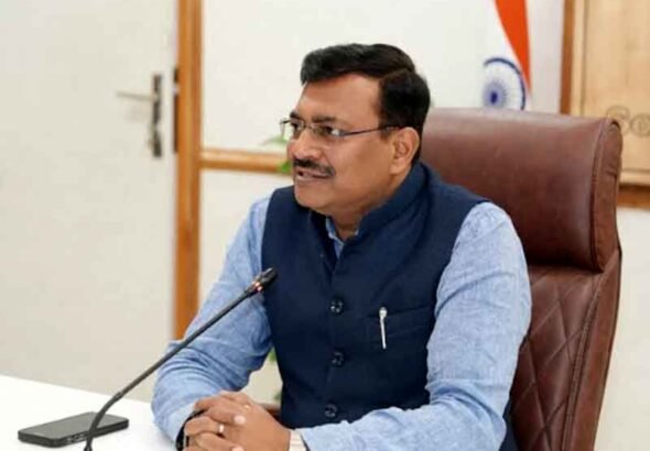 गैस, ईंधन व आवश्यक वस्तुओं की पर्याप्त आपूर्ति सुनिश्चित, पैनिक होने की आवश्यकता नहीं-मुख्य सचिव