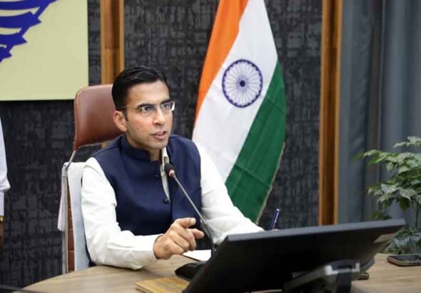 LPG गैस अवैध संग्रहण, कालाबाजारी पर अब सीधे जेल; आवश्यक वस्तु अधिनियम 1955 व बीएनएस के प्राविधानों के अन्तर्गत होगी कार्यवाही, डीएम ने दिए निर्देश