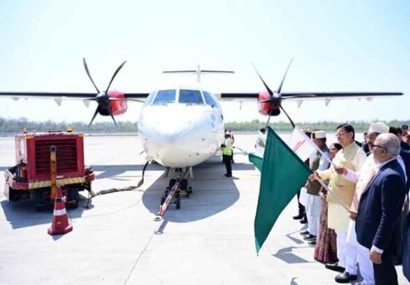 मुख्यमंत्री ने किया देहरादून-पिथौरागढ़ विमान सेवा का शुभारंभ